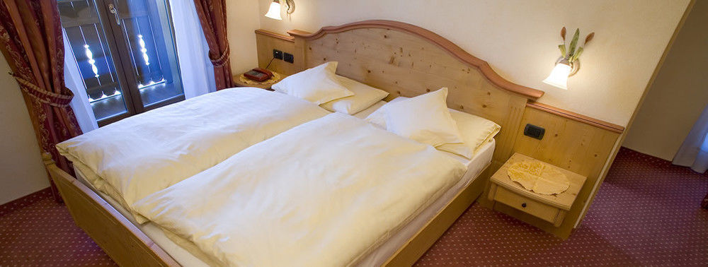 Hotel Ristorante Cassana Ливиньо Екстериор снимка