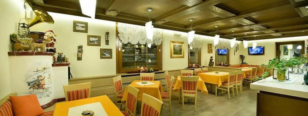 Hotel Ristorante Cassana Ливиньо Екстериор снимка